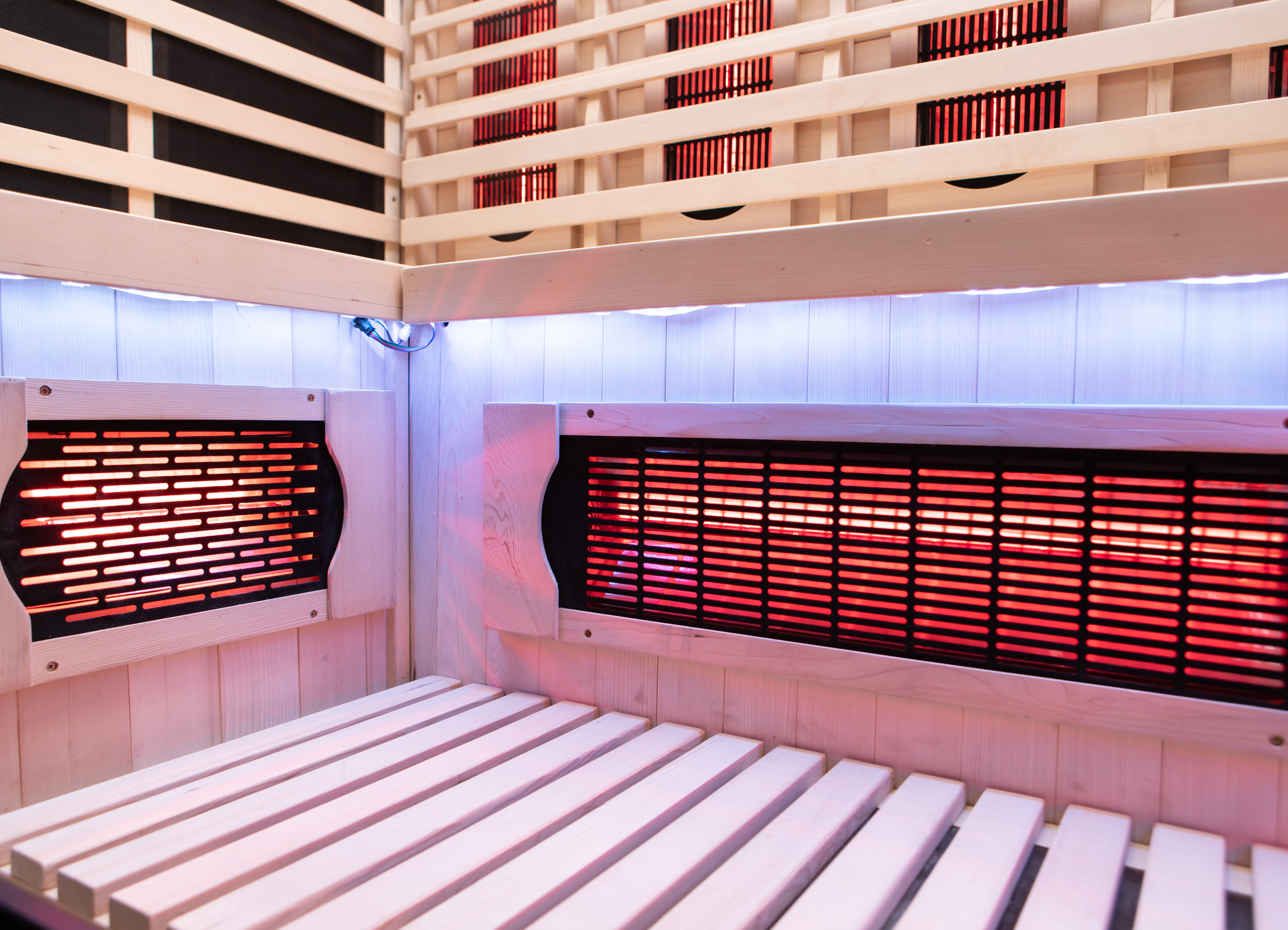 Peak Saunas El Capitan 4-Person Outdoor Full Spectrum Infrared Sauna with Built-In XL Medical-Grade Red Light Therapy and Smart WiFi App Control