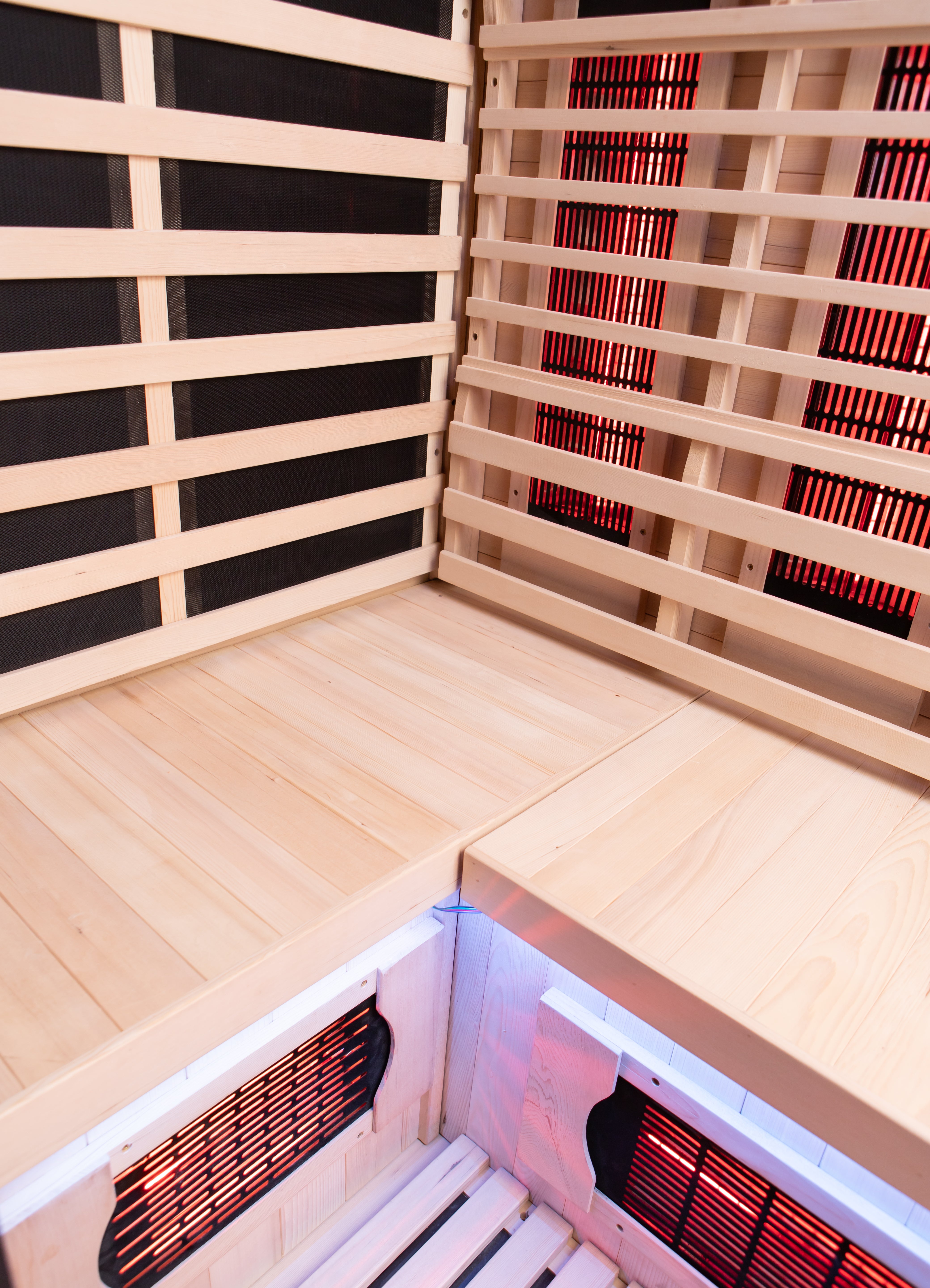 Peak Saunas El Capitan 4-Person Outdoor Full Spectrum Infrared Sauna with Built-In XL Medical-Grade Red Light Therapy and Smart WiFi App Control