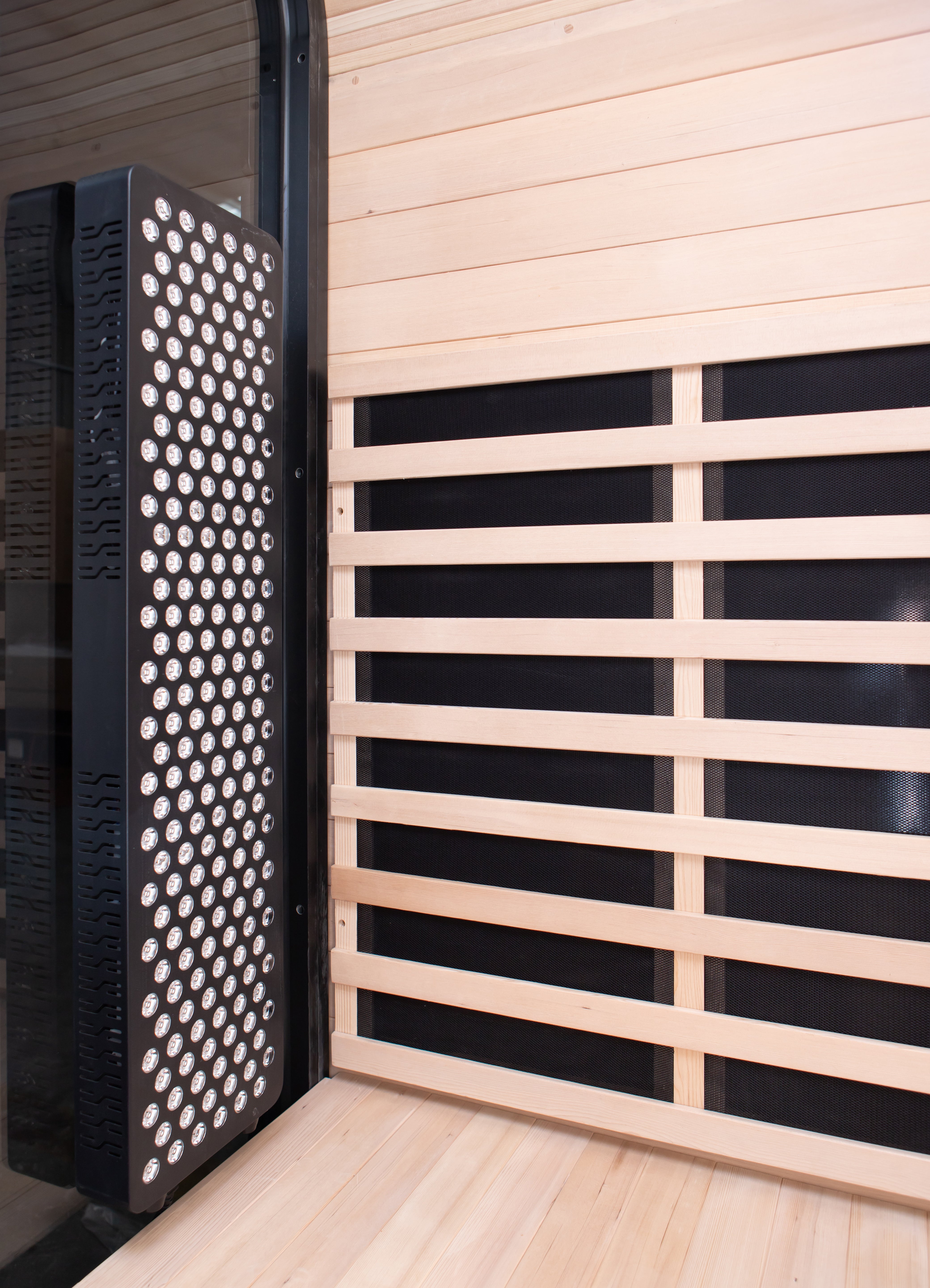 Peak Saunas El Capitan 4-Person Outdoor Full Spectrum Infrared Sauna with Built-In XL Medical-Grade Red Light Therapy and Smart WiFi App Control