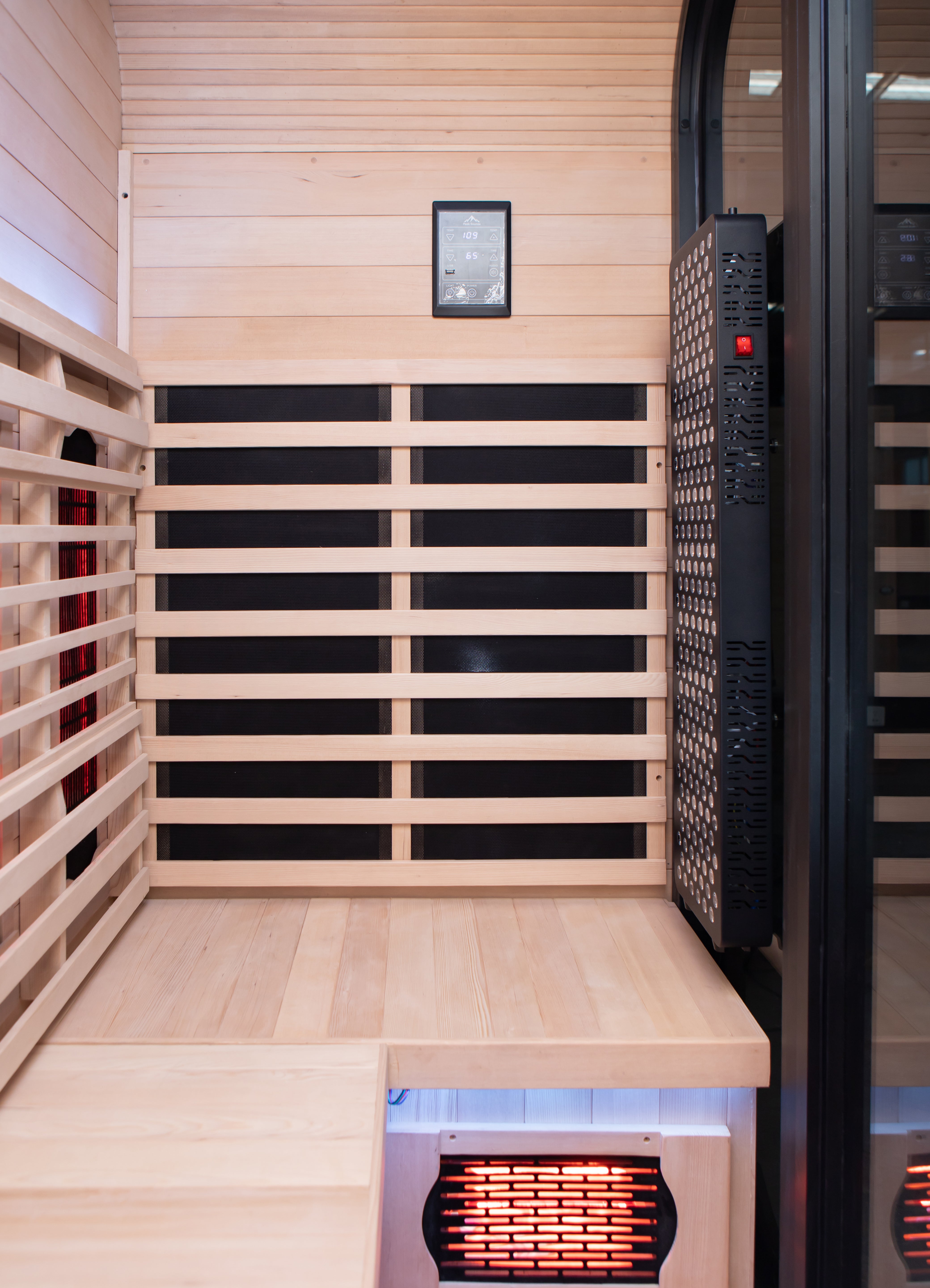 Peak Saunas El Capitan 4-Person Outdoor Full Spectrum Infrared Sauna with Built-In XL Medical-Grade Red Light Therapy and Smart WiFi App Control