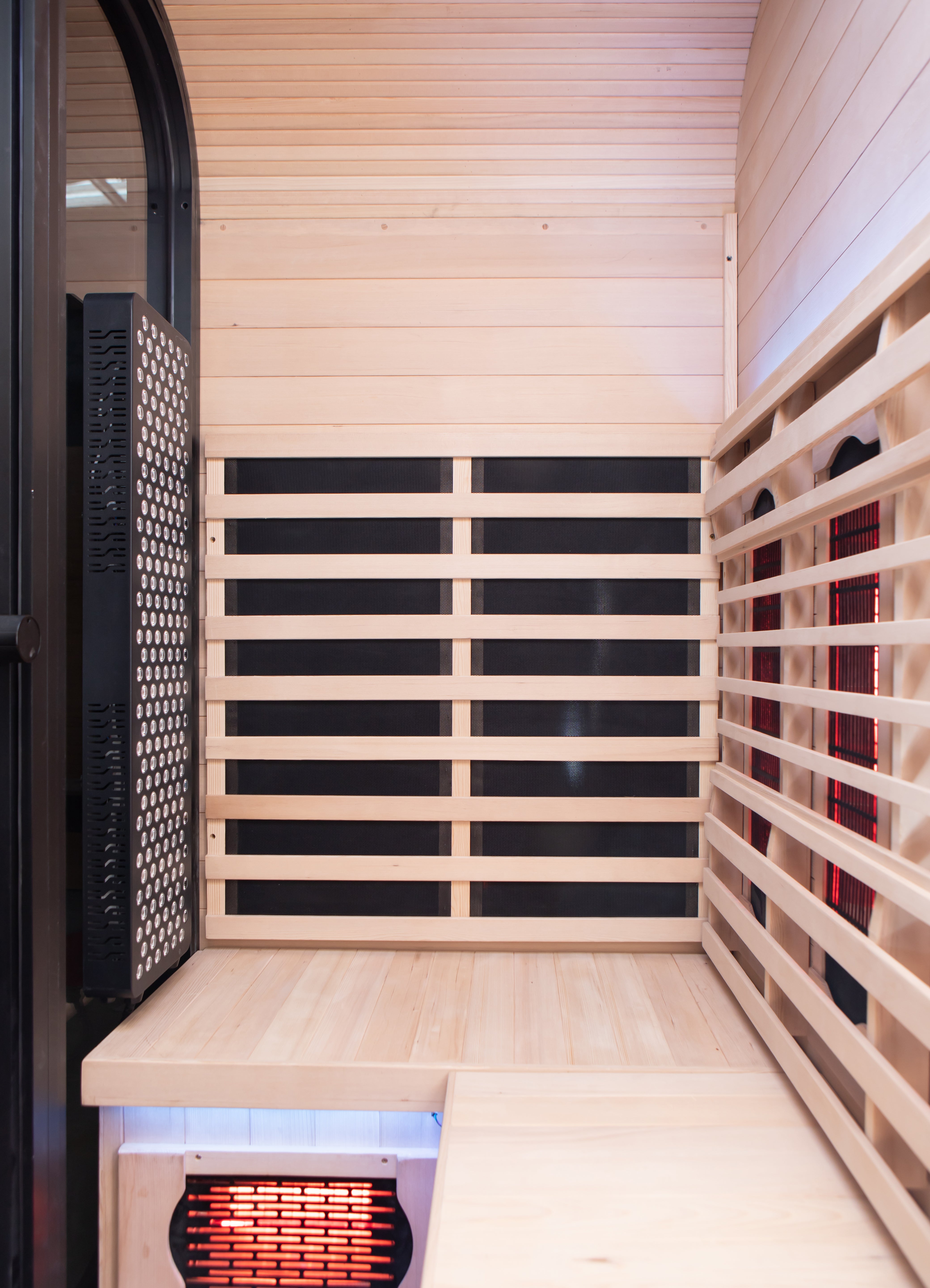 Peak Saunas El Capitan 4-Person Outdoor Full Spectrum Infrared Sauna with Built-In XL Medical-Grade Red Light Therapy and Smart WiFi App Control