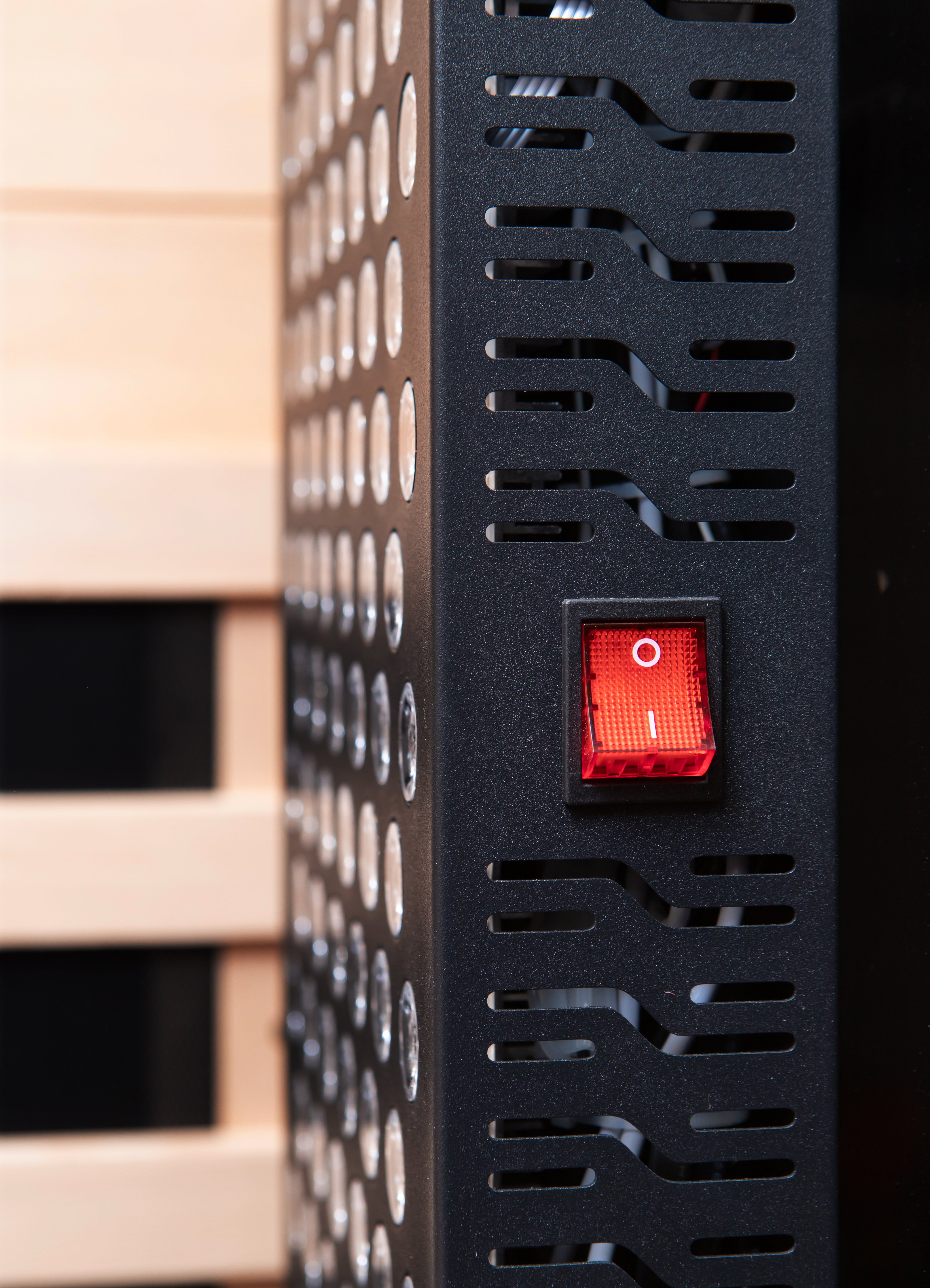 Peak Saunas El Capitan 4-Person Outdoor Full Spectrum Infrared Sauna with Built-In XL Medical-Grade Red Light Therapy and Smart WiFi App Control