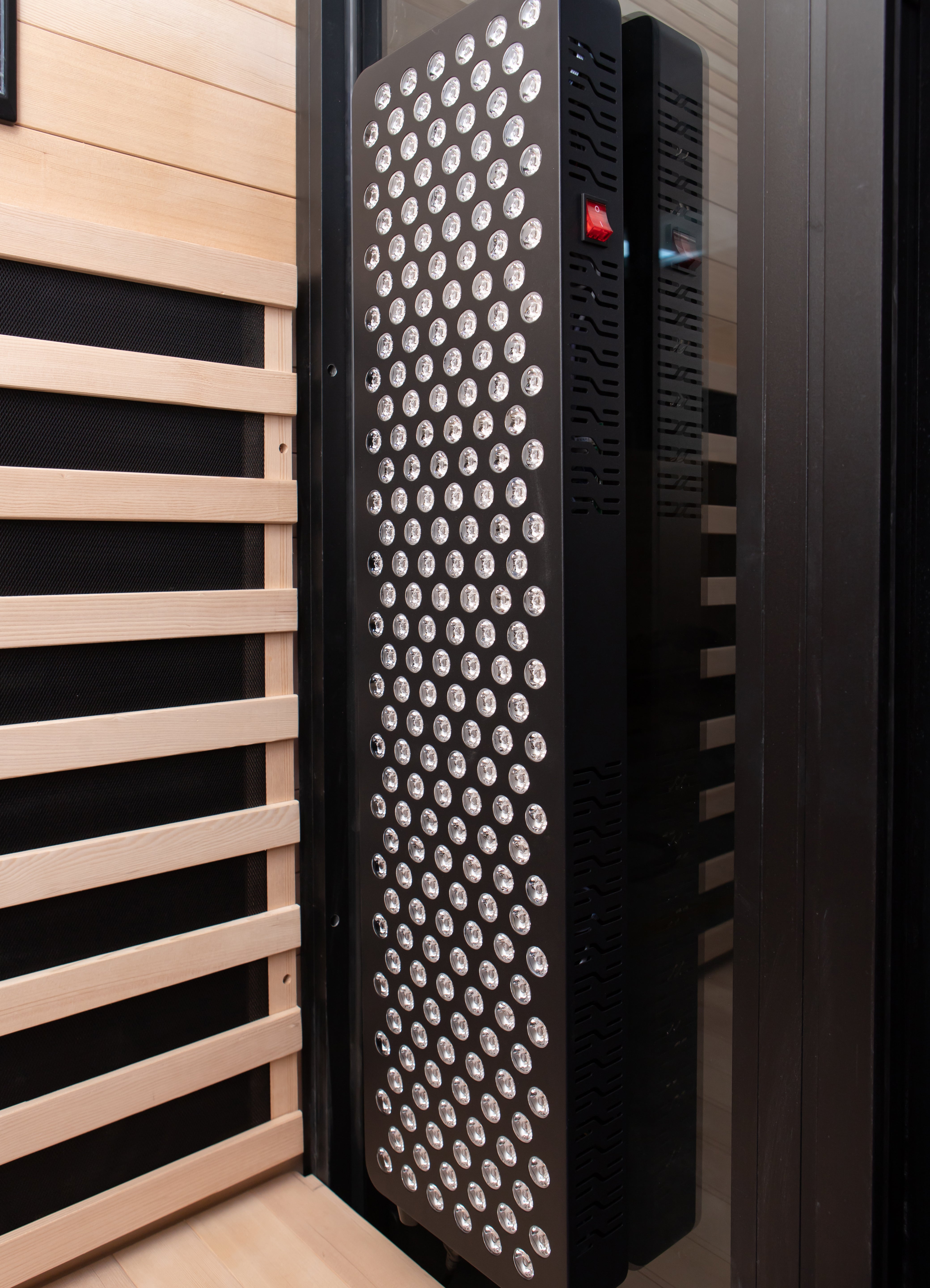 Peak Saunas El Capitan 4-Person Outdoor Full Spectrum Infrared Sauna with Built-In XL Medical-Grade Red Light Therapy and Smart WiFi App Control