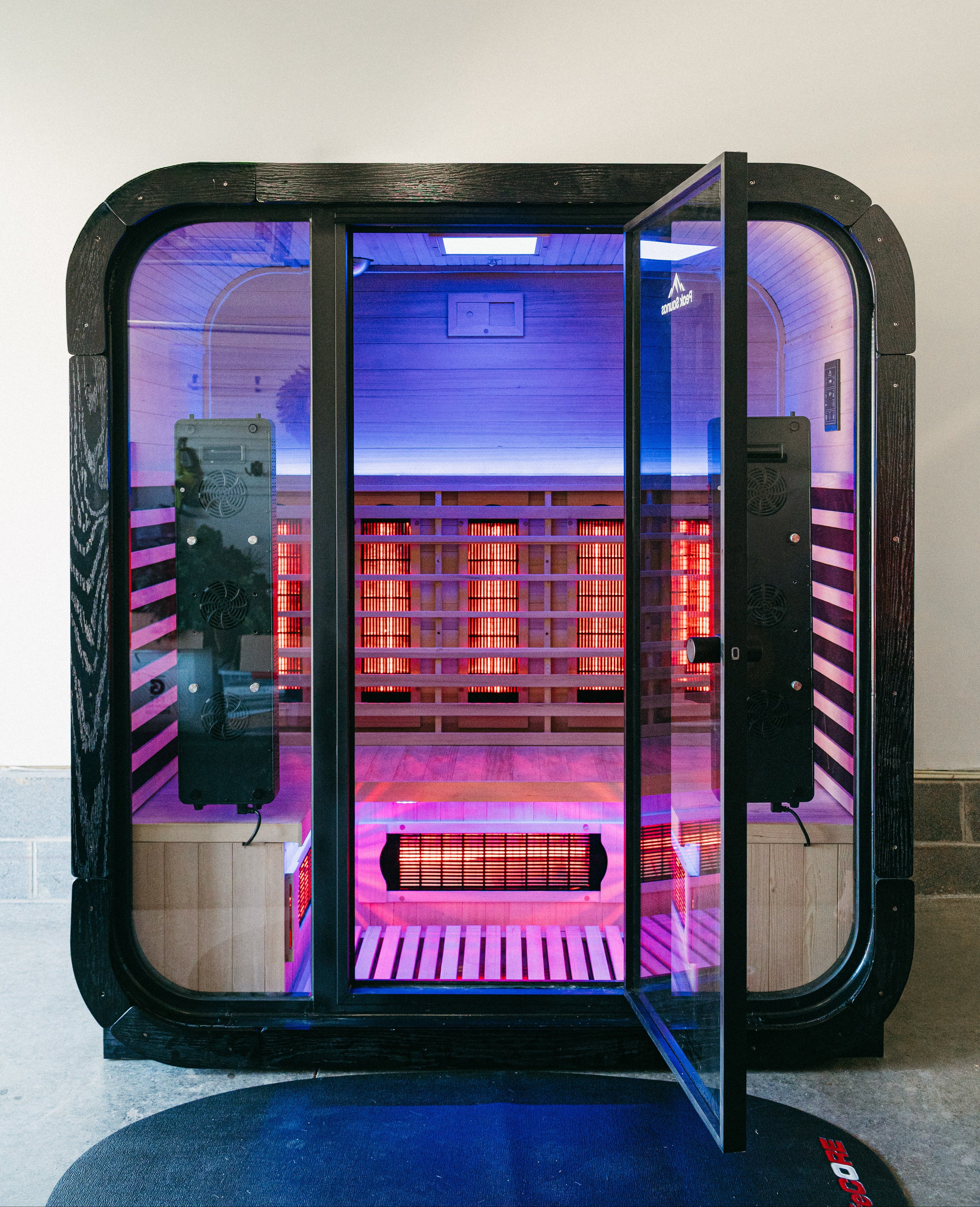 El Capitan chromotherapy interior